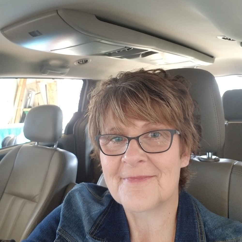 Meet your Posher, Debbie